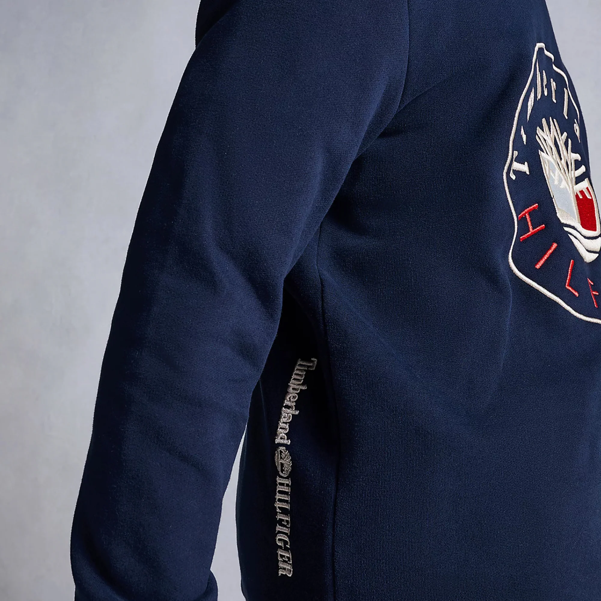 Tommy Hilfiger x Timberland Mens RI Logo Crew 'Desert Sky' - Image 3